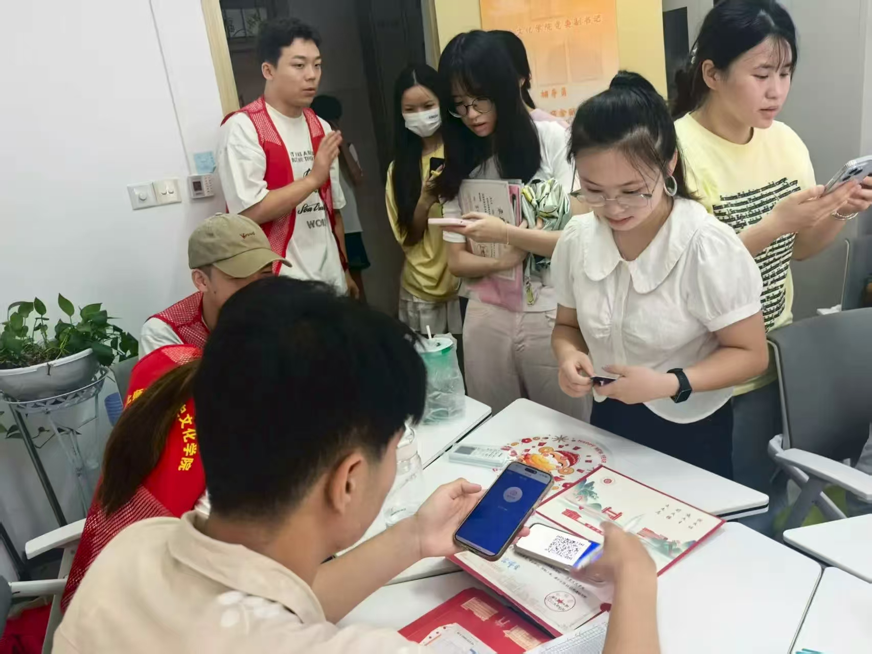 历史迎新外稿2.png